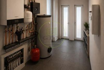 Casă cu 4 camere cu Teren 300 Mp în Central - 1