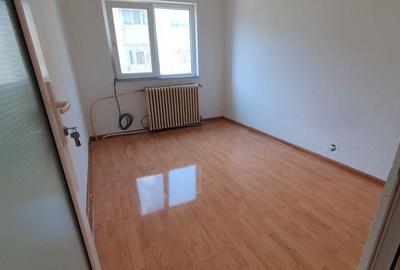 Garsonieră decomandată în Central - 5