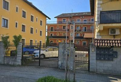 De vanzare apartament cu 2 camere etaj 1 cartier Toscana amenajat loc de parcare in CF - 19
