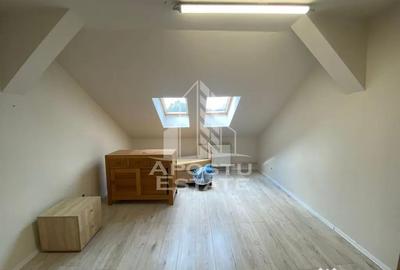 Casă cu 10 camere cu Canalizare în Lunei - 15