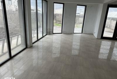 Casă cu 4 camere cu Teren 293 Mp în Central - 2