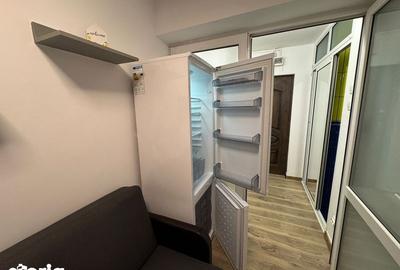 Garsonieră în Vest