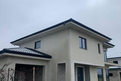 Casă cu 4 camere decomandat în Rădăuți - 2