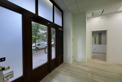 Spatiu Comercial cu vitrina- Zona Modern, Comision 0 - 3