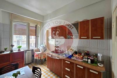 Apartament cu 5 camere decomandat în Romană - 4