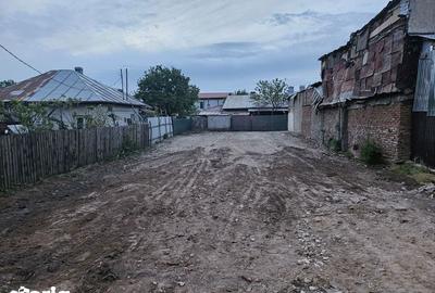 Teren de 427 mp, în Ion Creangă - 1