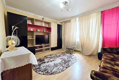 Apartament cu 2 camere decomandat în Micro 19