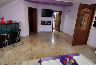 Casă cu 5 camere cu Teren 1052 Mp în Livada - 2