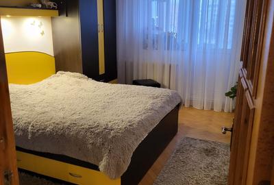 GARA ARCU 3 CAMERE DECOMANDAT 80 MP MOBILAT SI UTILAT  BLOC 1988  COD 161029 - 8