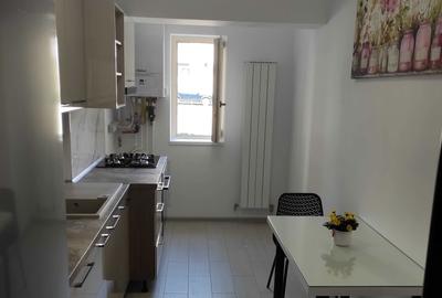 Garsonieră decomandată în Peco - 4