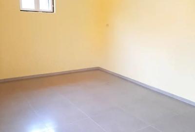 Casa din caramida, cu 3 camere ?i garaj in curte, in zona centrala - 3