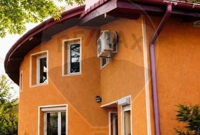 Casă cu 7 camere cu Teren 1798.1600341797 Mp în Izvorani - 10