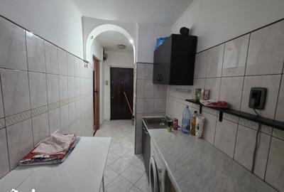 Garsonieră decomandată, mobilată în Vitan - 3