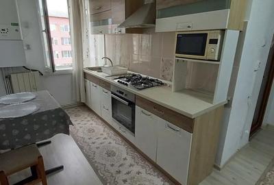 Apartament cu 2 camere semidecomandat în Decebal - 2
