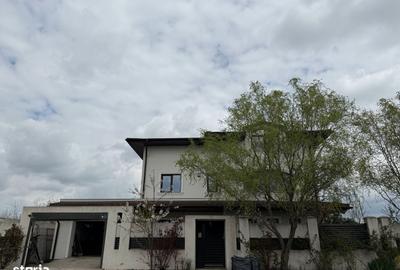Casă cu 4 camere în Corbeanca
