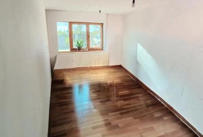 Casă cu 5 camere cu Teren 1644 Mp în Văcărești - 9