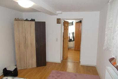 Casă cu 3 camere cu Teren 927 Mp în Sânandrei