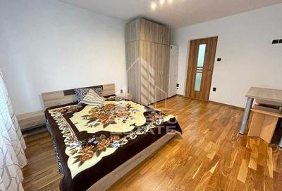 Garsoniera renovata , etajul 2, zona Buziasului - 1