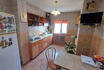 Vanzare apartament 3 camere Militari - Pacii et 9/10 vedere libera panoramica Vanzare apartament 3 camere Militari - Pacii et 9/10 vedere libera panoramica - 5