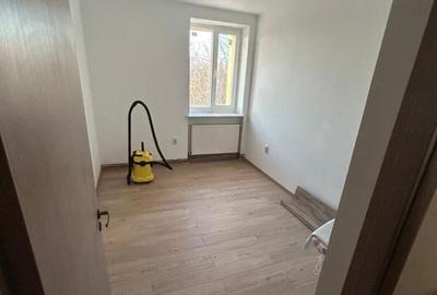 Apartament cu 3 camere decomandat, mobilat în Central - 4