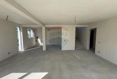 Casa spatioasa cu 5 camere in Corpadea - liniste, natura si confort - 5