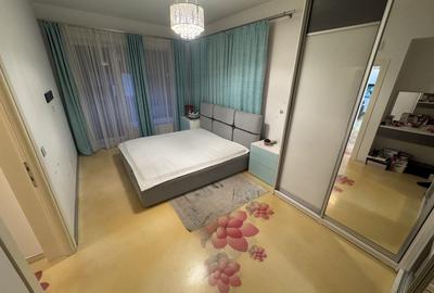 Apartament 3 camere zona Poarta 6 - 6
