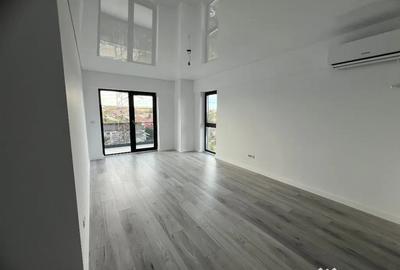 Apartament cu 7 camere decomandat în Nicolina - 8