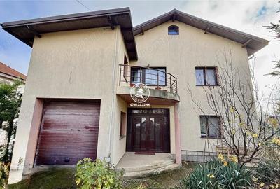 Vila de vanzare in CUG - 2