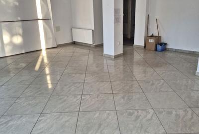 Spațiu comercial, de 104 mp, în Central - 6
