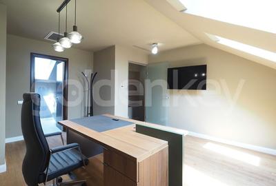 Apartament cu 4 camere potrivit pentru birouri fara trafic - 13