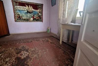 Casa batraneasca de vanzare Comane?ti, cartier St - 9