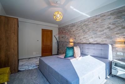 Casă cu 7 camere cu Teren 251 Mp în Central - 7