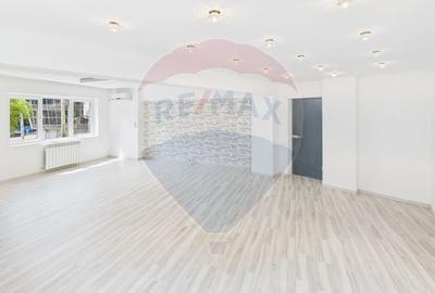 Apartament cu 5 camere decomandat în Tineretului - 4
