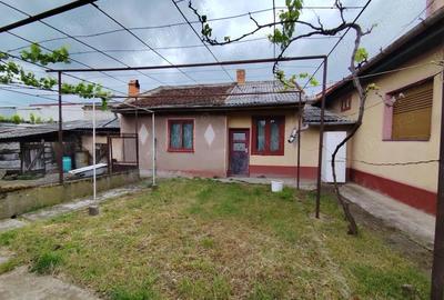 Casă cu 3 camere cu Teren 608 Mp în Central - 2