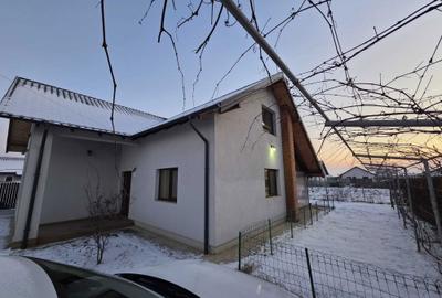 Casă cu 4 camere în Horia - 8