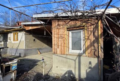 Casă cu 4 camere cu Teren 600 Mp în Central - 2