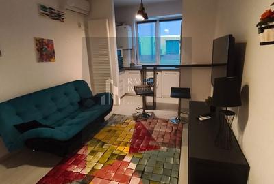 Apartament cu 2 camere semidecomandat, mobilat în Central
