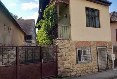 Casă cu 3 camere în Sâncraiu - 2