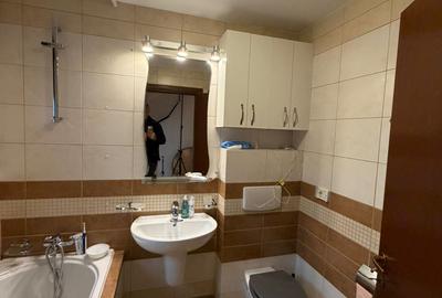 3 camere decomandat, bloc 2010, metrou Straulesti, pereti interiori din caramida - 8