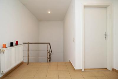 Pipera: Vila cu 4 camere, in ansamblu rezidential linistit, acces securizat ! Pipera: Vila cu 4 camere, in ansamblu rezidential linistit, acces securizat ! - 17