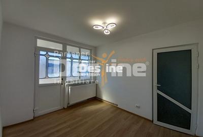 Apartament cu 2 camere decomandat în Roman - 2