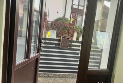 Spațiu comercial, de 67 mp, în Central - 1