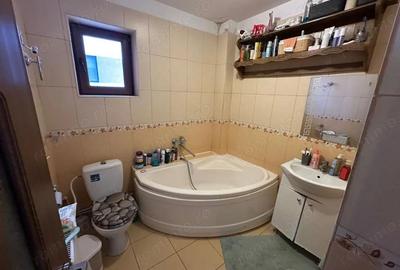 Apartament cu 3 camere de 73 mp, zona Sif Oltenia - 10