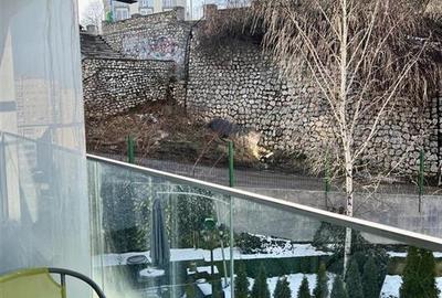 Garsonieră decomandată, mobilată în Central - 8