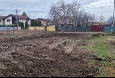 Teren de 688 mp, în Vânători - 2