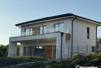 Casa individuala noua, P+1E, 217 mp utili, 772 mp teren,  Chinteni Lac - 1