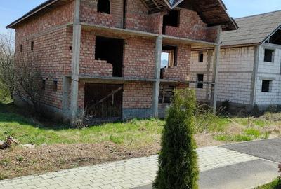 Casă cu 4 camere în Central - 6