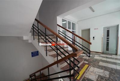 Spațiu comercial, de 23 mp, în Central