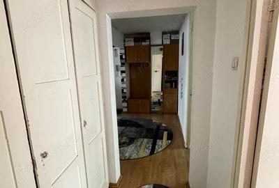 Apartament cu 3 camere decomandat în Progresul - 10