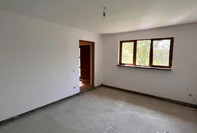 Casă cu 2 camere cu Teren 1500 Mp în Valea Lungă - 2